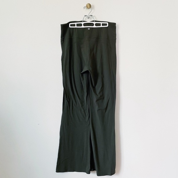 Lululemon Groove Nulu SHR Super High-Rise Flare Pant Dark Olive Army Green sz 14 - Picture 8 of 9